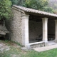 Vern&egrave;gues-lavoir 1 dans le bourg