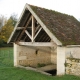 Br&egrave;ves-lavoir 2 dans le bourg