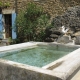 Grillon dans le Vaucluse-lavoir 1 par Jean Pierre Eyss&eacute;ric