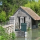 Gra&ccedil;ay-lavoir 1 dans le bourg