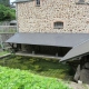 Ambri&egrave;res les Vall&eacute;es-lavoir 2 dans le bourg